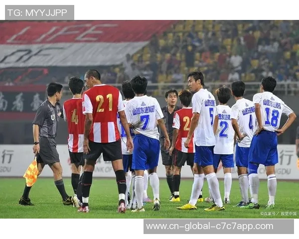 谢周三U23青年队对决赫尔城U23展现年轻球员风采与实力较量 谢周三U23青年队对决赫尔城U23展现年轻球员风采与实力较量